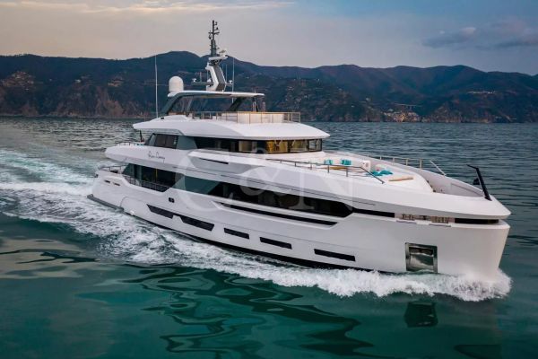 yacht trips
